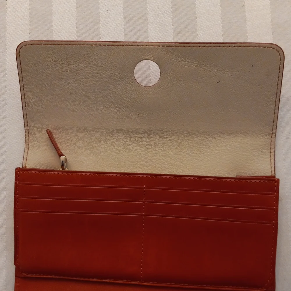 Tumi Soft Leather Women's Wallet (Clutch) - Picture 11 of 13